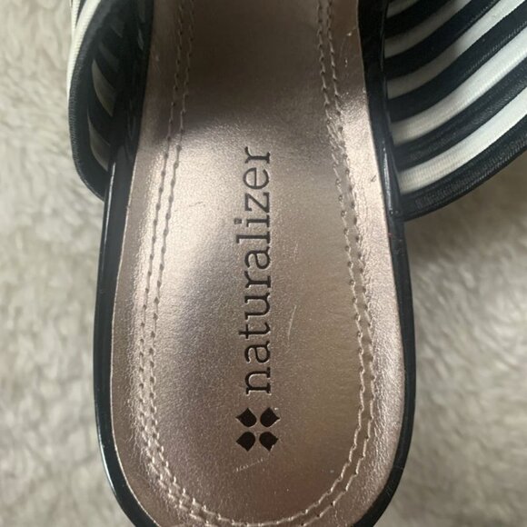 Naturalizer black & white wedge sandals – US 6 - Picture 5 of 5